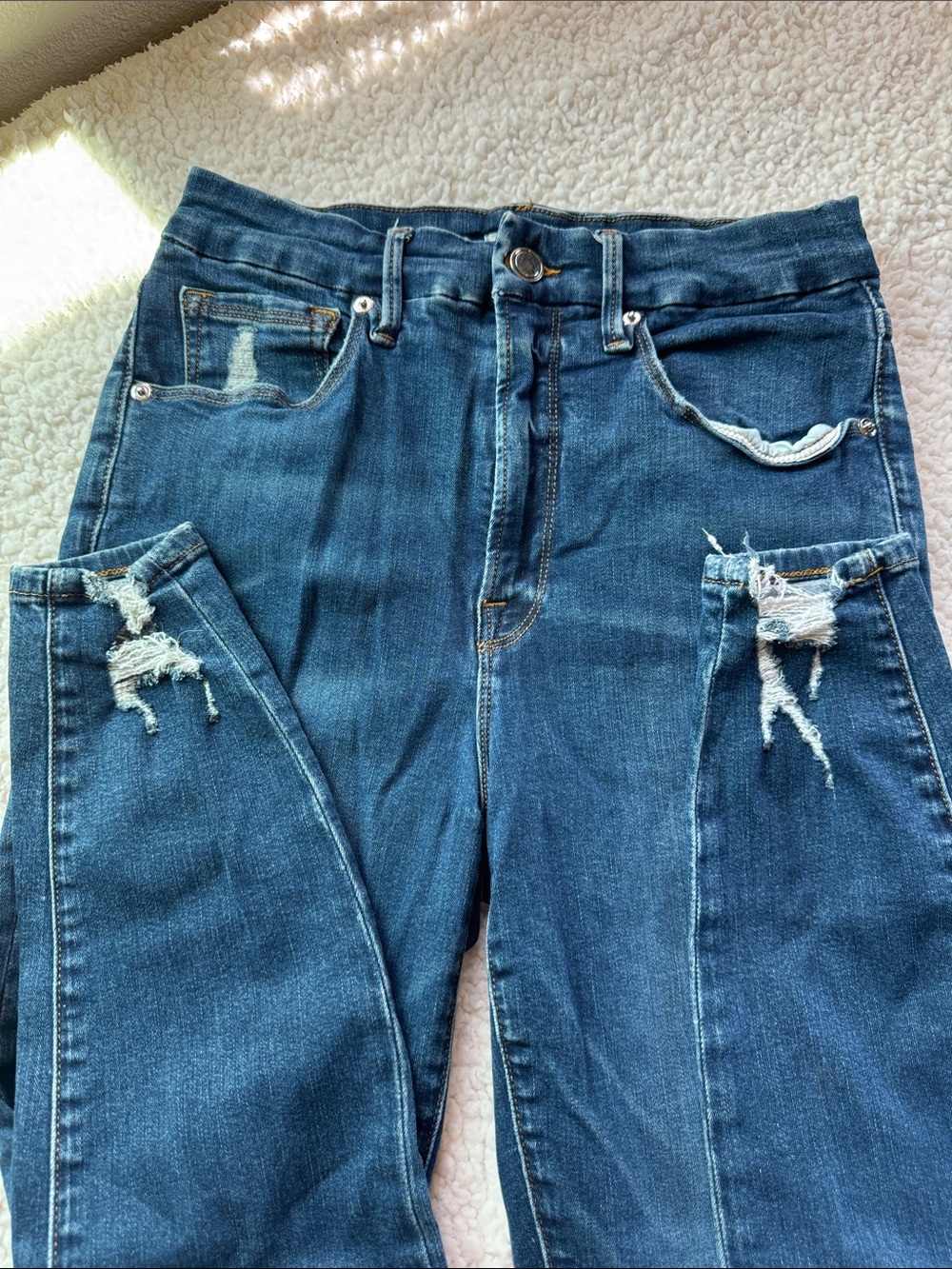 Good American Dark Blue Skinny Jeans with Distressed Details